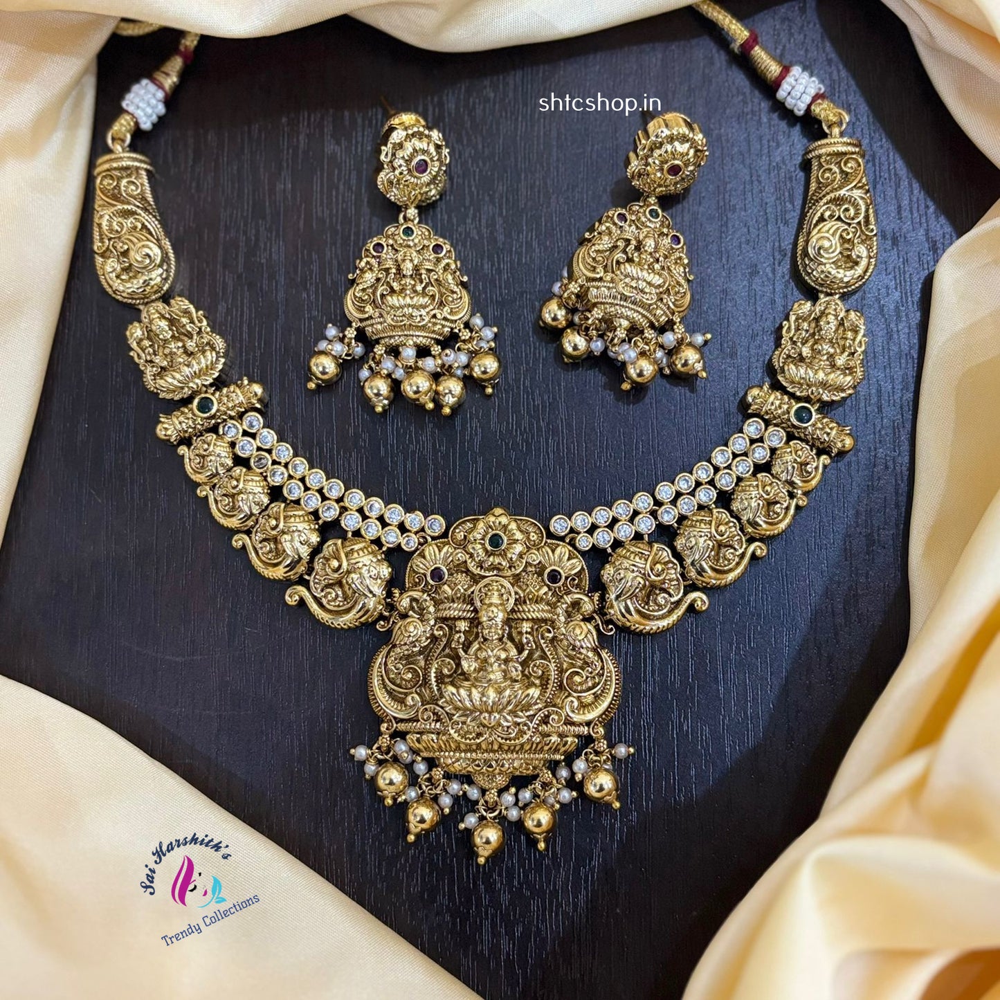 Temple Finish Bold Statement Necklace - SHTC1019 - Sai Harshith's Trendy Collections