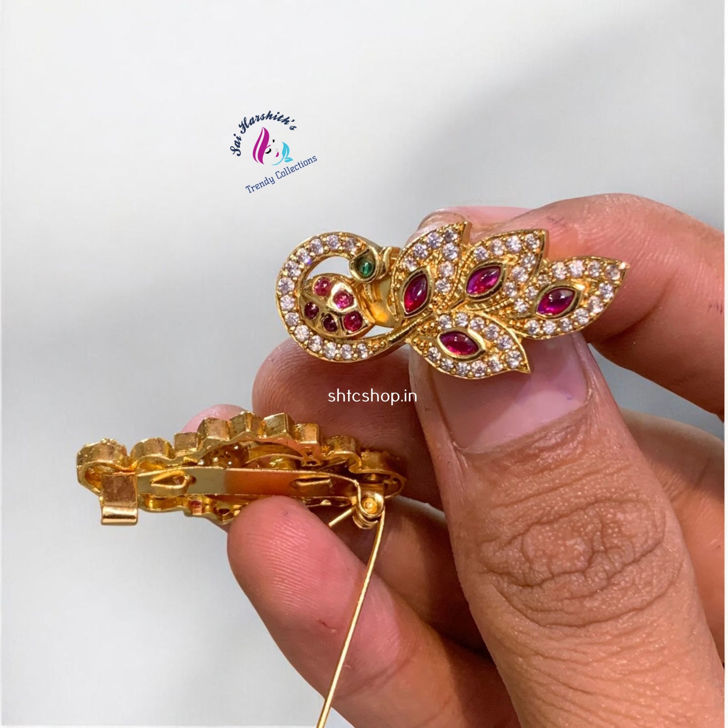 Saree Pins with Kempu Stones - SHTC1039 - Sai Harshith's Trendy Collections