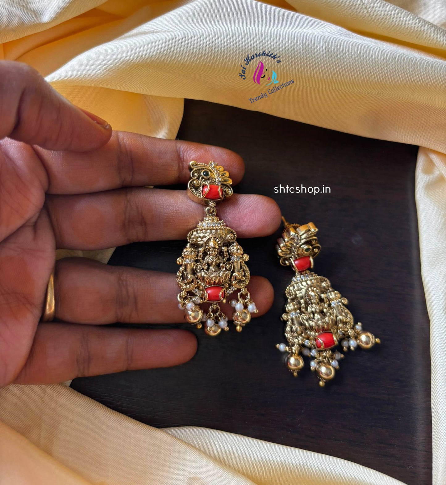 Matte Finish coral Earrings - SHTC1092 - Sai Harshith's Trendy Collections