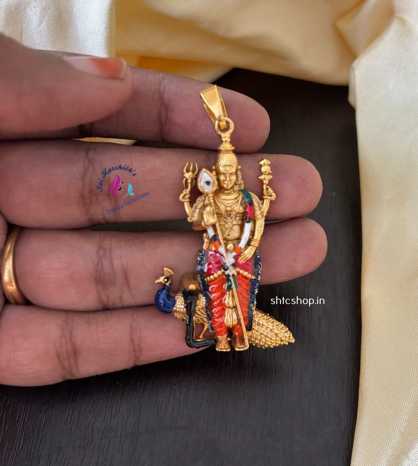 Matte Finish Murugar Pendant with Enamel Polish - SHTC1177 - Sai Harshith's Trendy Collections