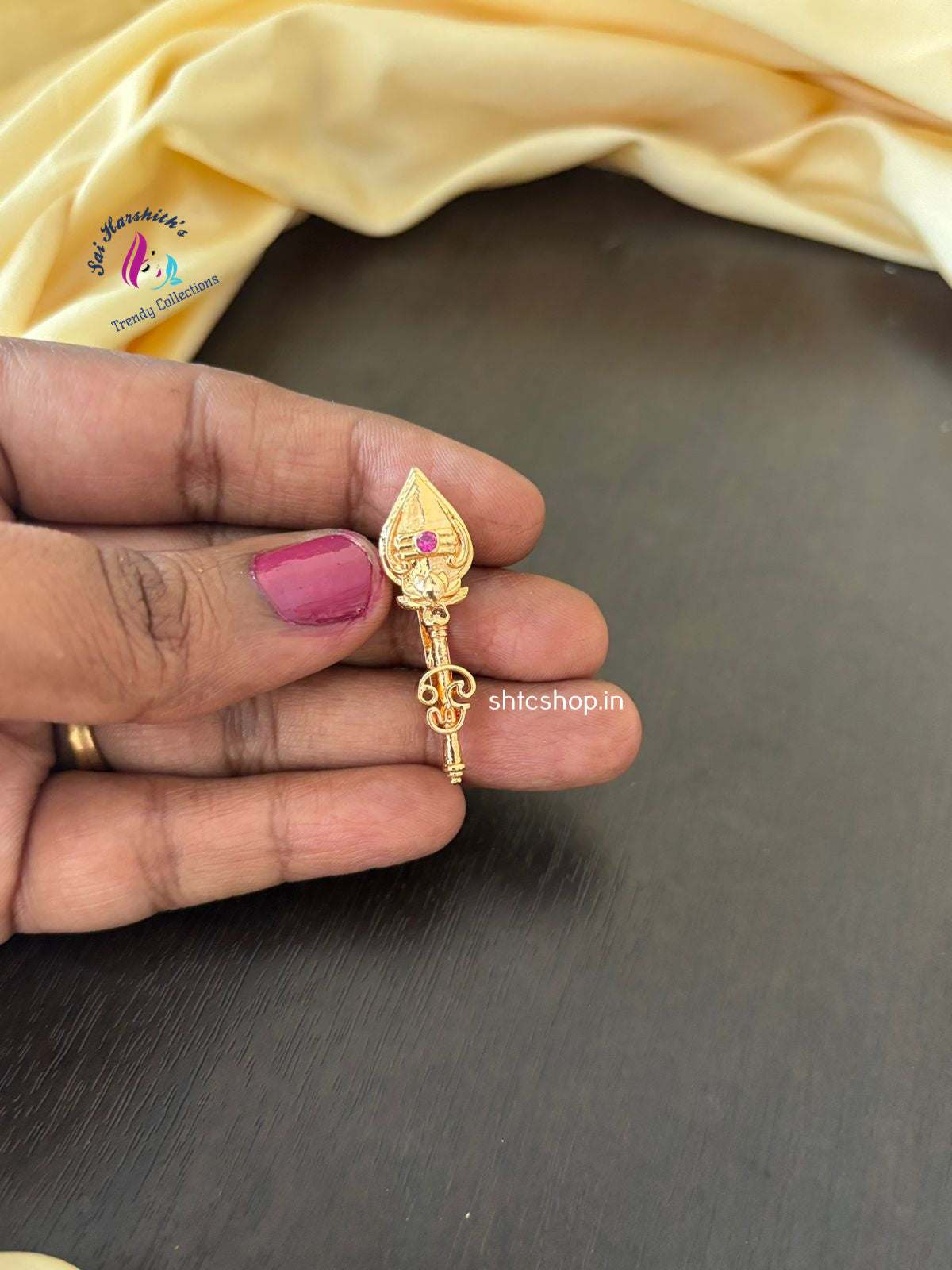 Impon / Five Metal Vel Brooch - SHTC1412