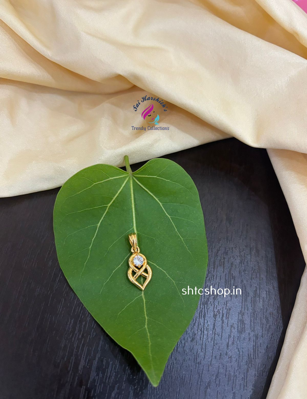 1 Gm Gold Polished Ad Stone Pendant - SHTC1449 - Sai Harshith's Trendy Collections