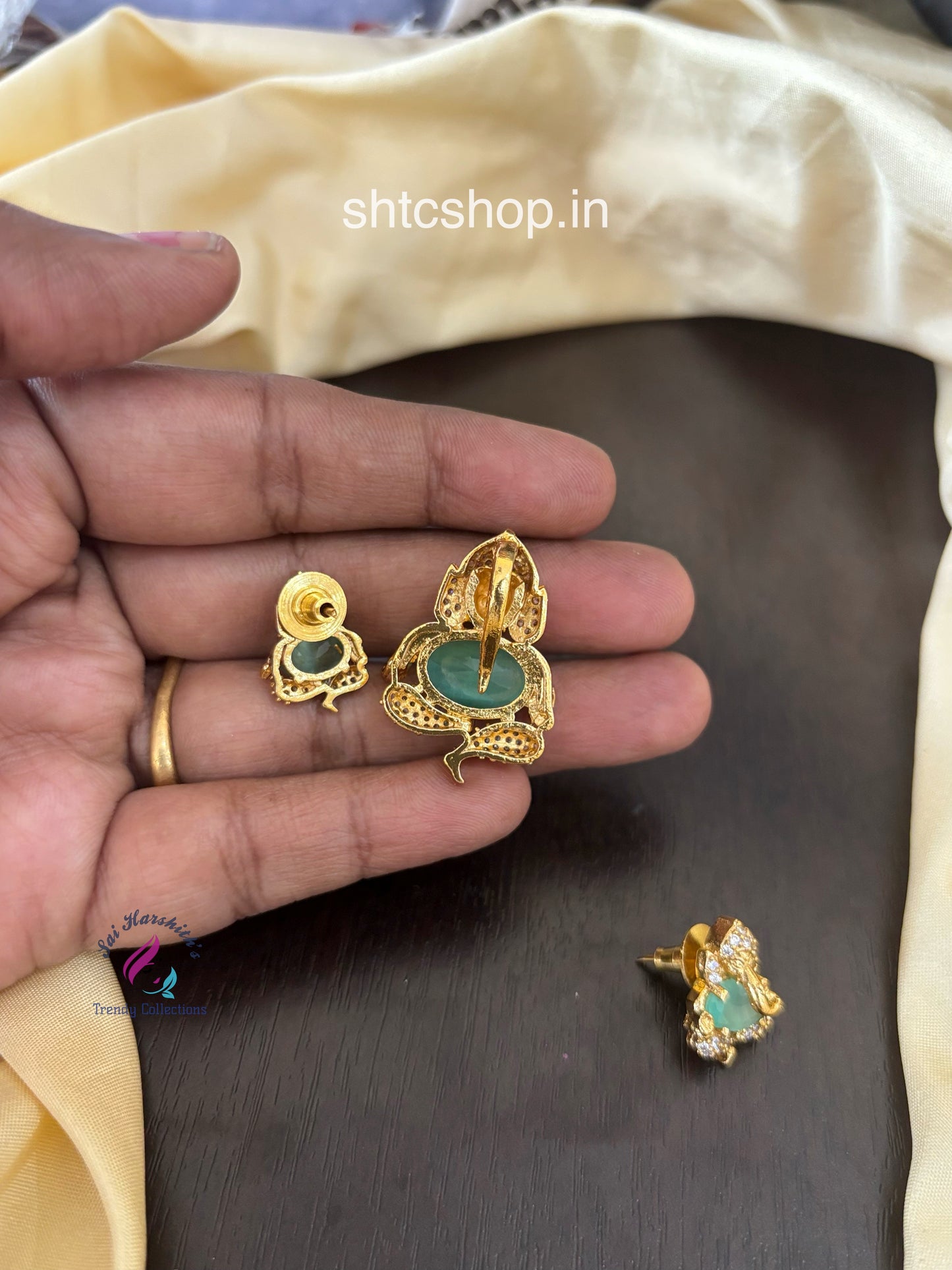 Cute Mate Finish Ganesha Pendant with Earrings - SHTC1485
