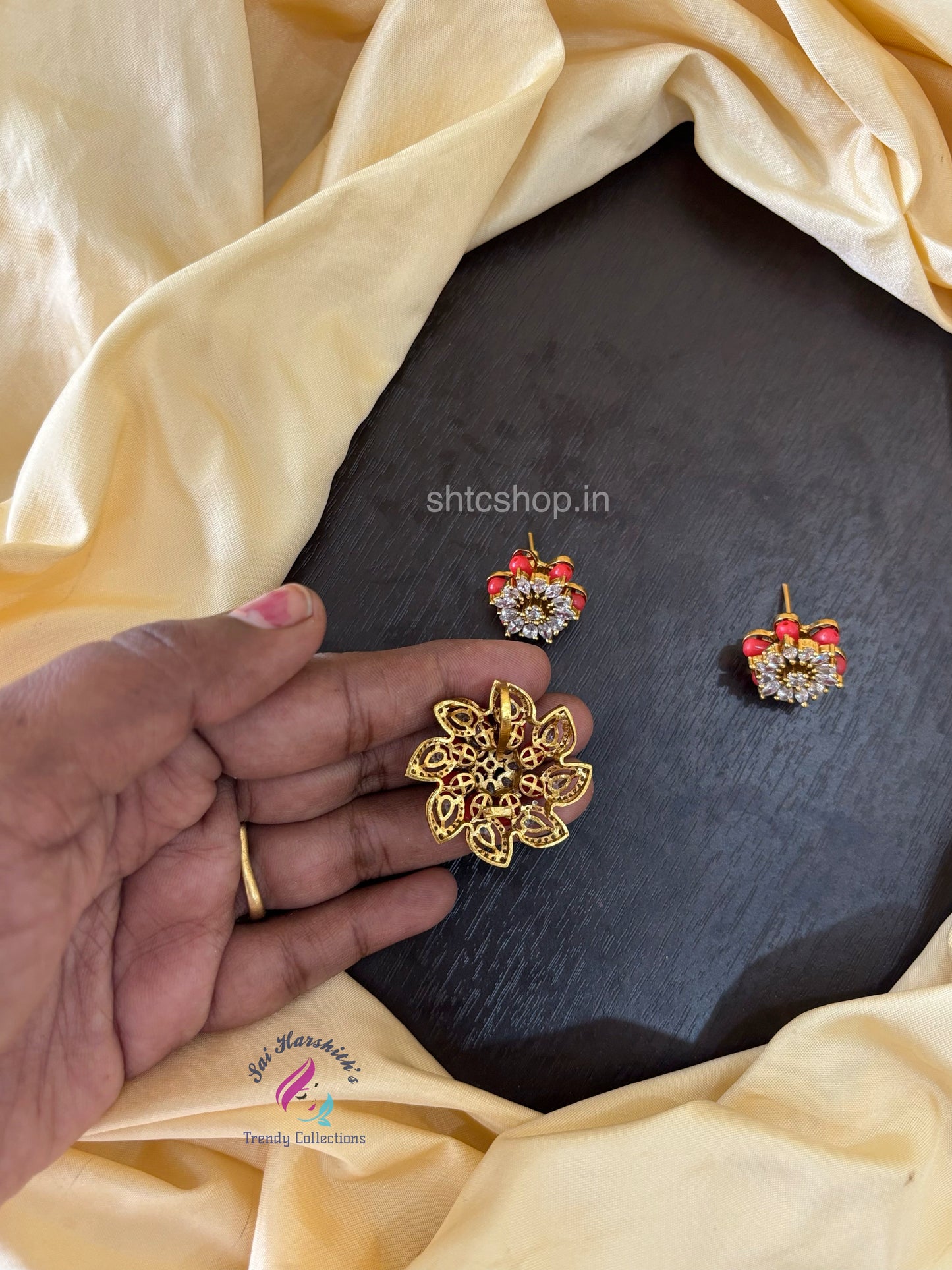 Matte Finish Pendant with Coral and Ad Stones with Earrings - SHTC1504