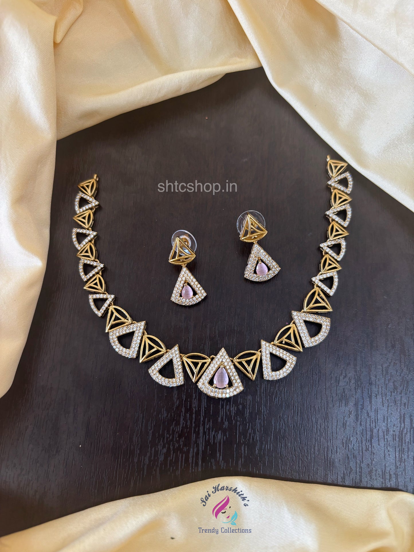 Trendy Matt Finish AD Necklace - SHTC1527