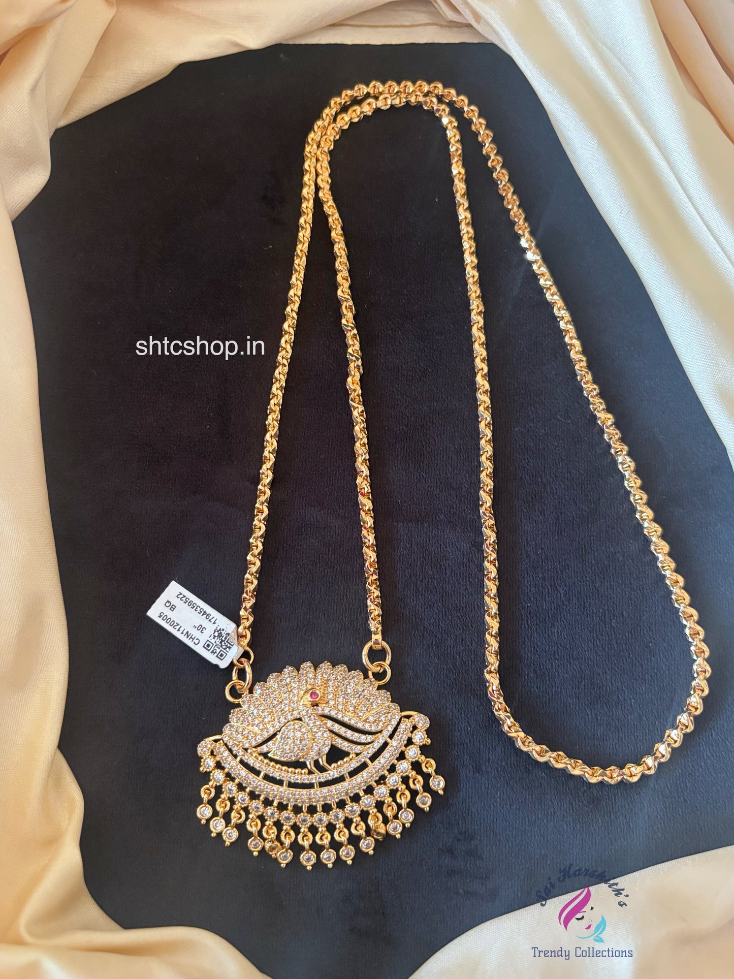 30 inches long 1 gm Gold Polished Peacock Dollar / Pendant with Chain - SHTC1724