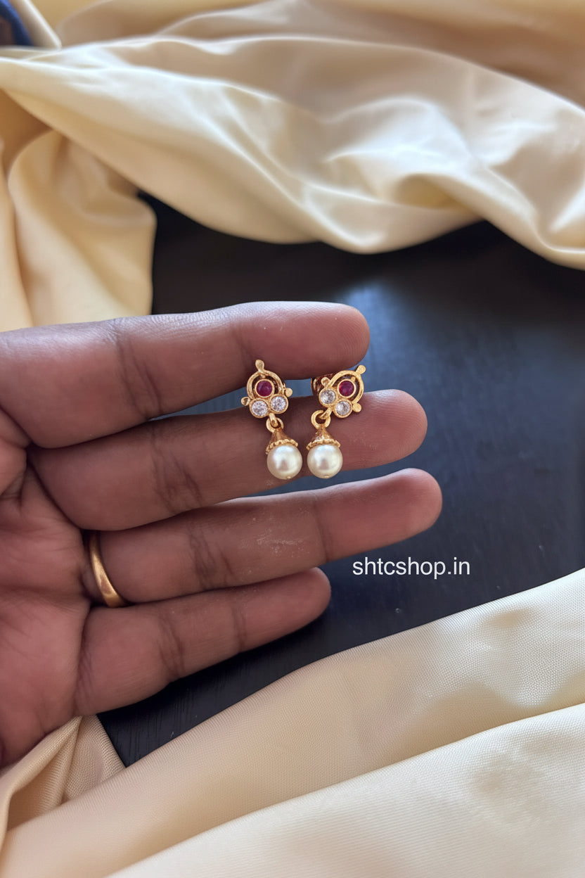 Impon / Five Metal Gold Lookalike cute little earrings (Back Screw) - SHTC1830
