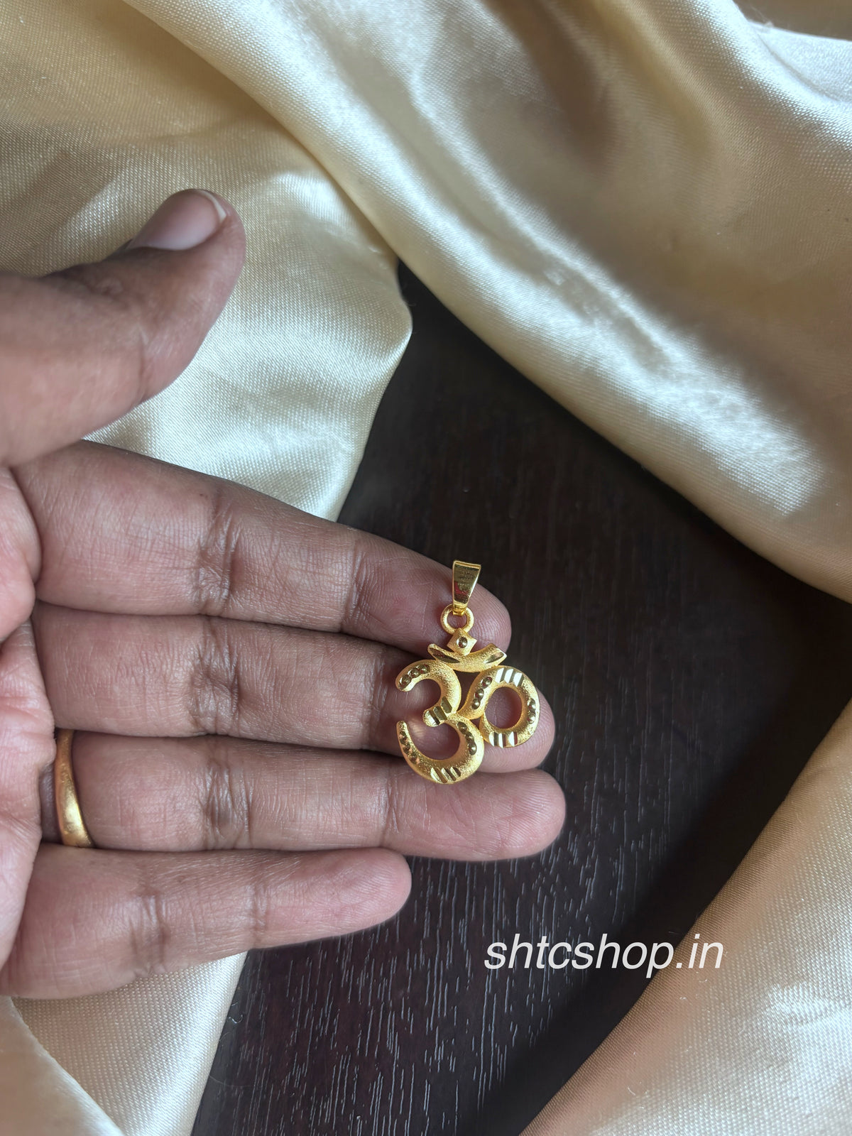1 Gram Gold Polished Om Symbol Pendant | Traditional Hindu Spiritual Jewellery - SHTC1972