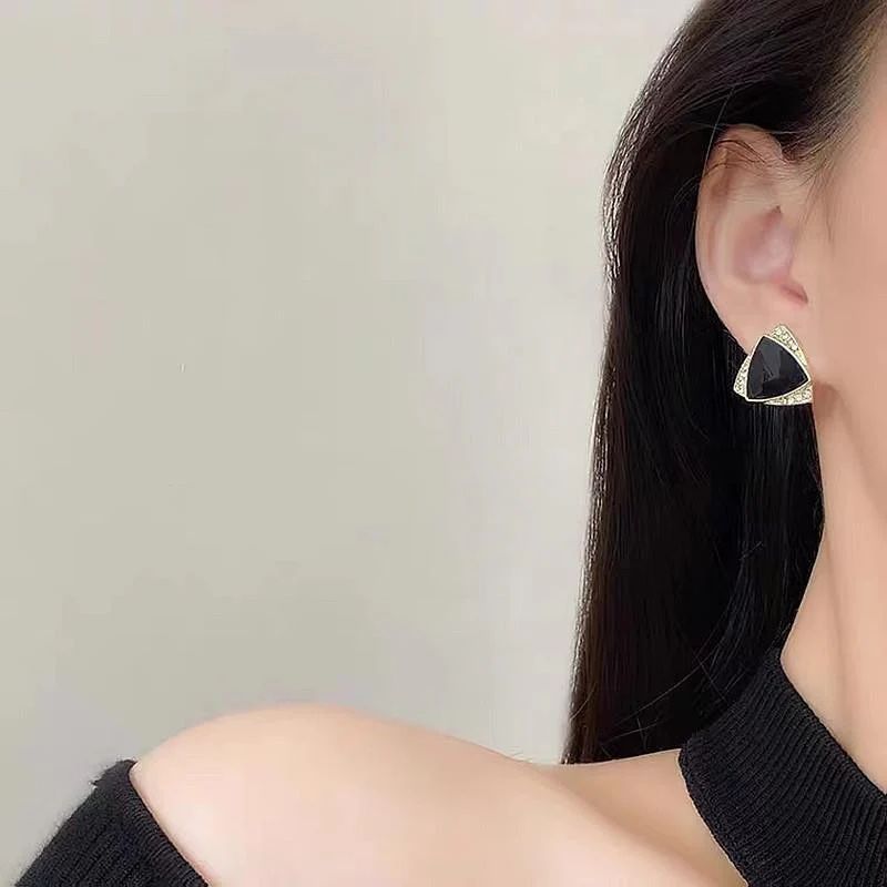 Geometric Rhinestone Triangle Korean Earrings - KE330