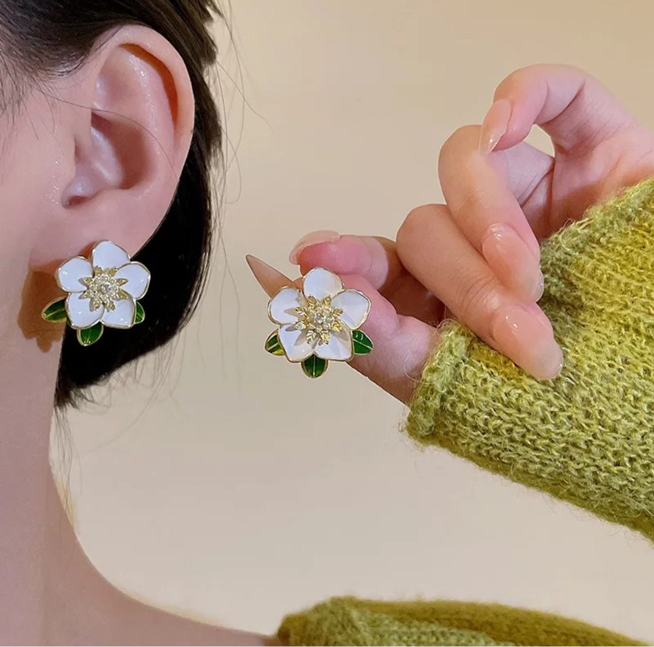 Enamel Oil Painted Flower Stud Korean Earrings - KE381