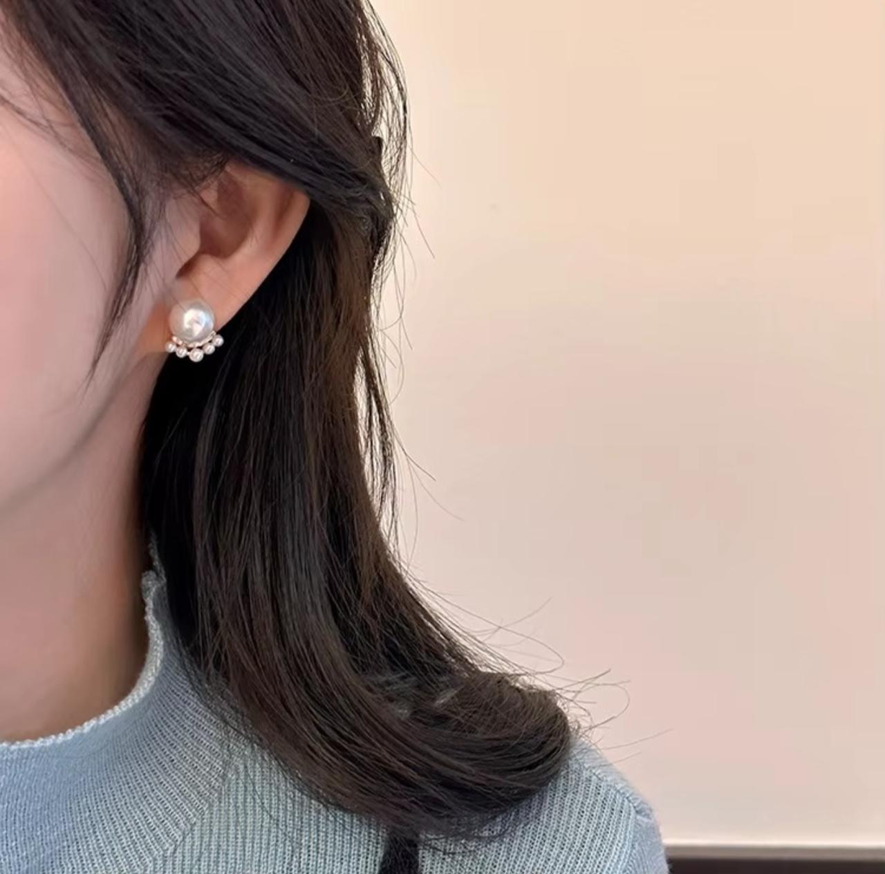 Faux Pearl Korean Studs - KE384