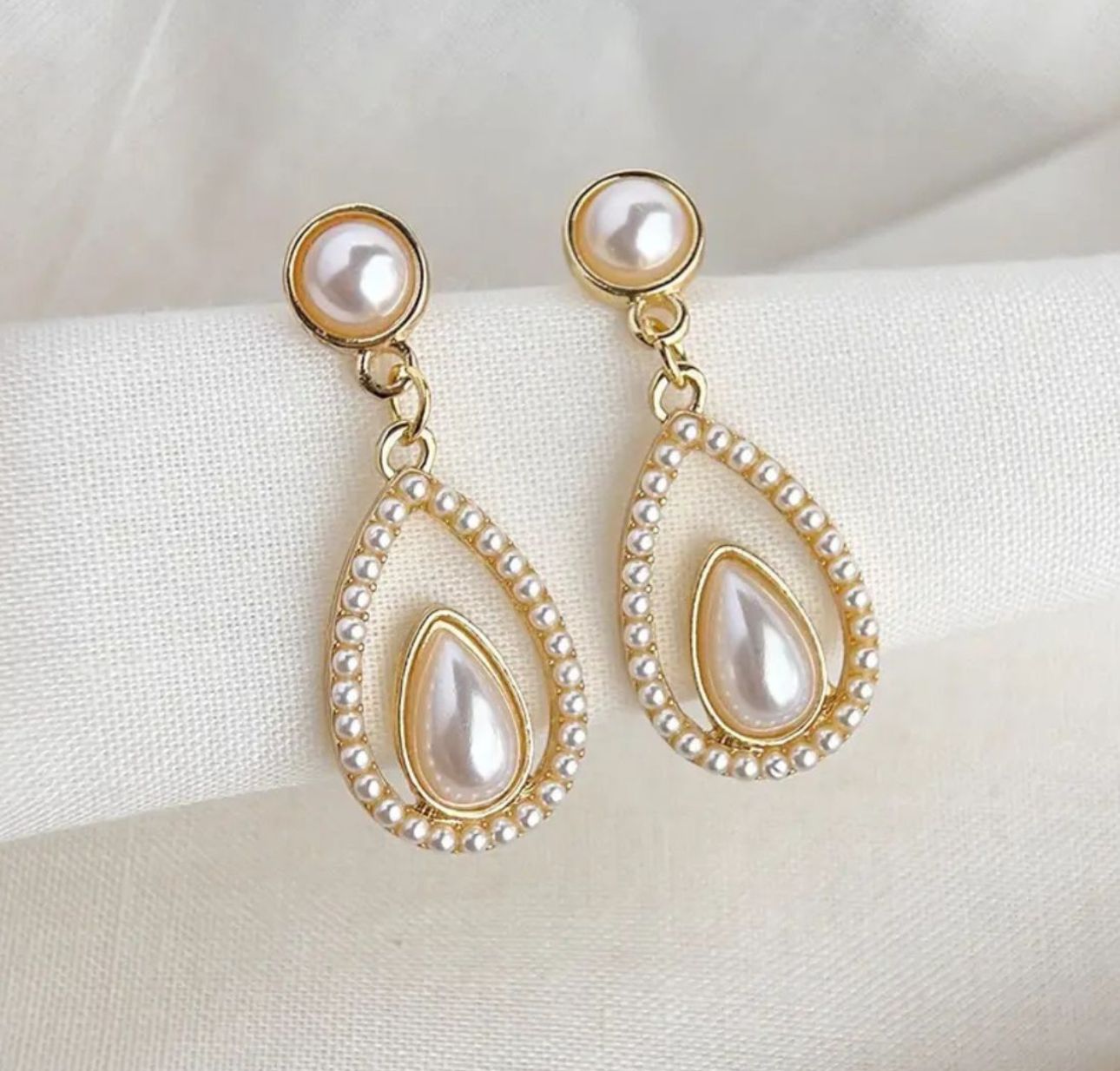 Pearl Tear Drop Geometric Hollow Earrings - KE459