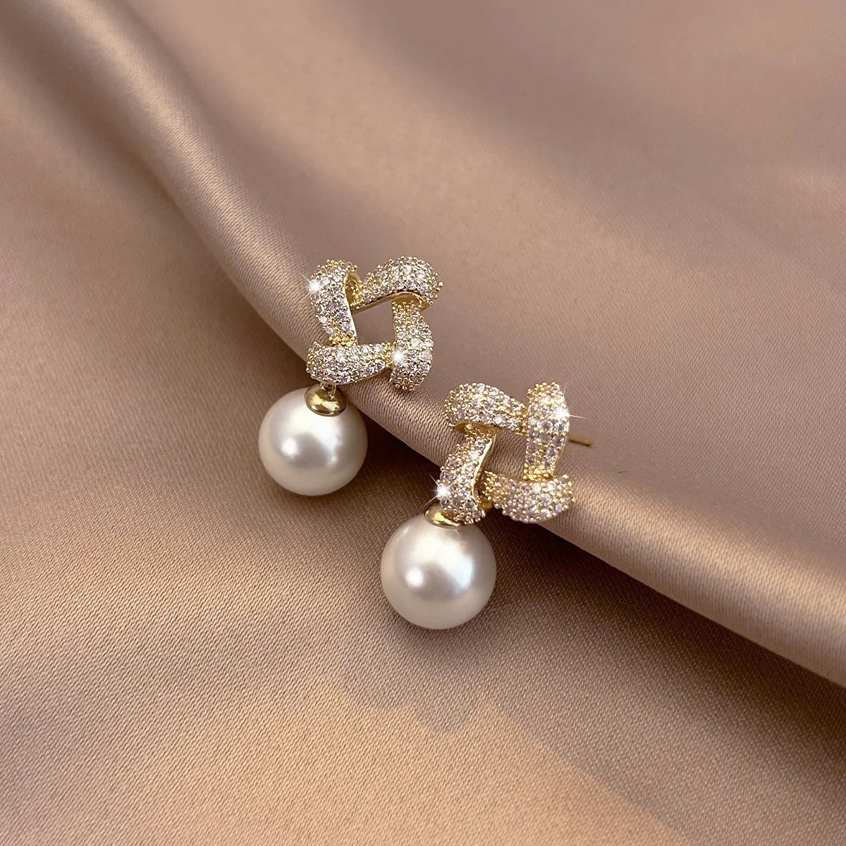 Square pearl Korean earrings - KE579