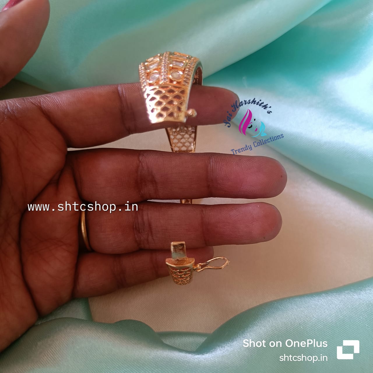 AD Openable Bracelets - Free Size - SHTC775 - Sai Harshith's Trendy Collections