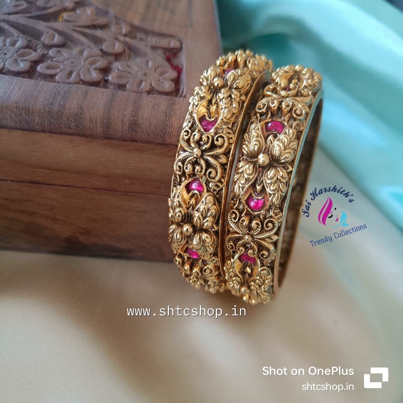 3D No image kempu Kada Bangles - SHTC795 - Sai Harshith's Trendy Collections