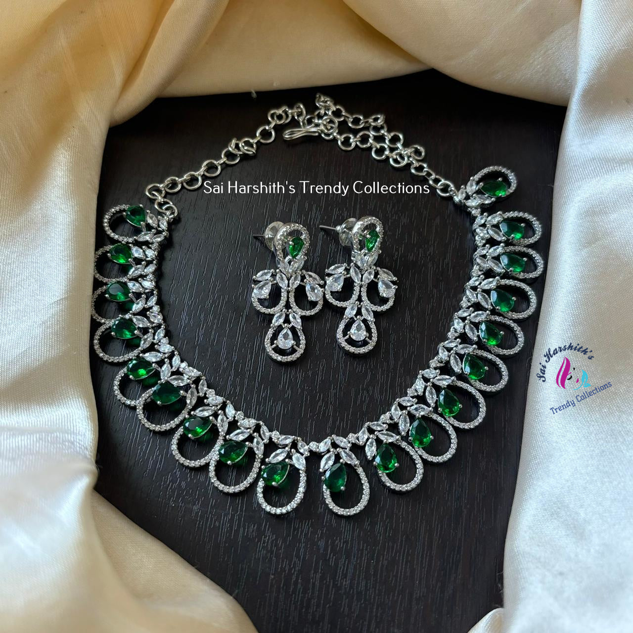 Diamond look alike Necklace set - SHTC865 - Sai Harshith's Trendy Collections