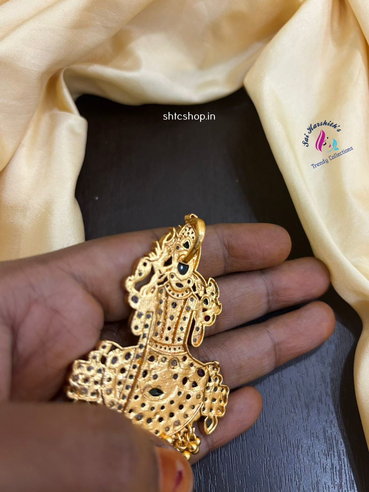Kamatchi Amman Pendant with Kempu Stones - SHTC1236