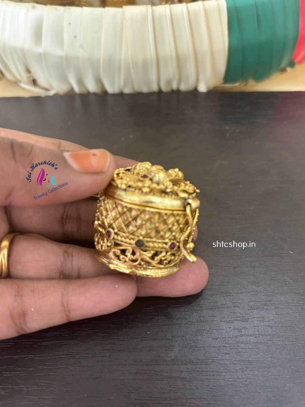 Matte Finish KumKum Box with elegant Touch - SHTC1258