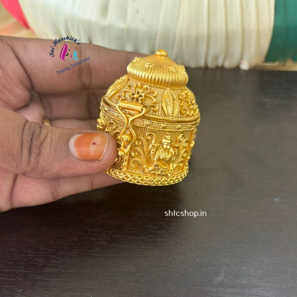 Matte Finish KumKum Box with elegant Touch - SHTC1257