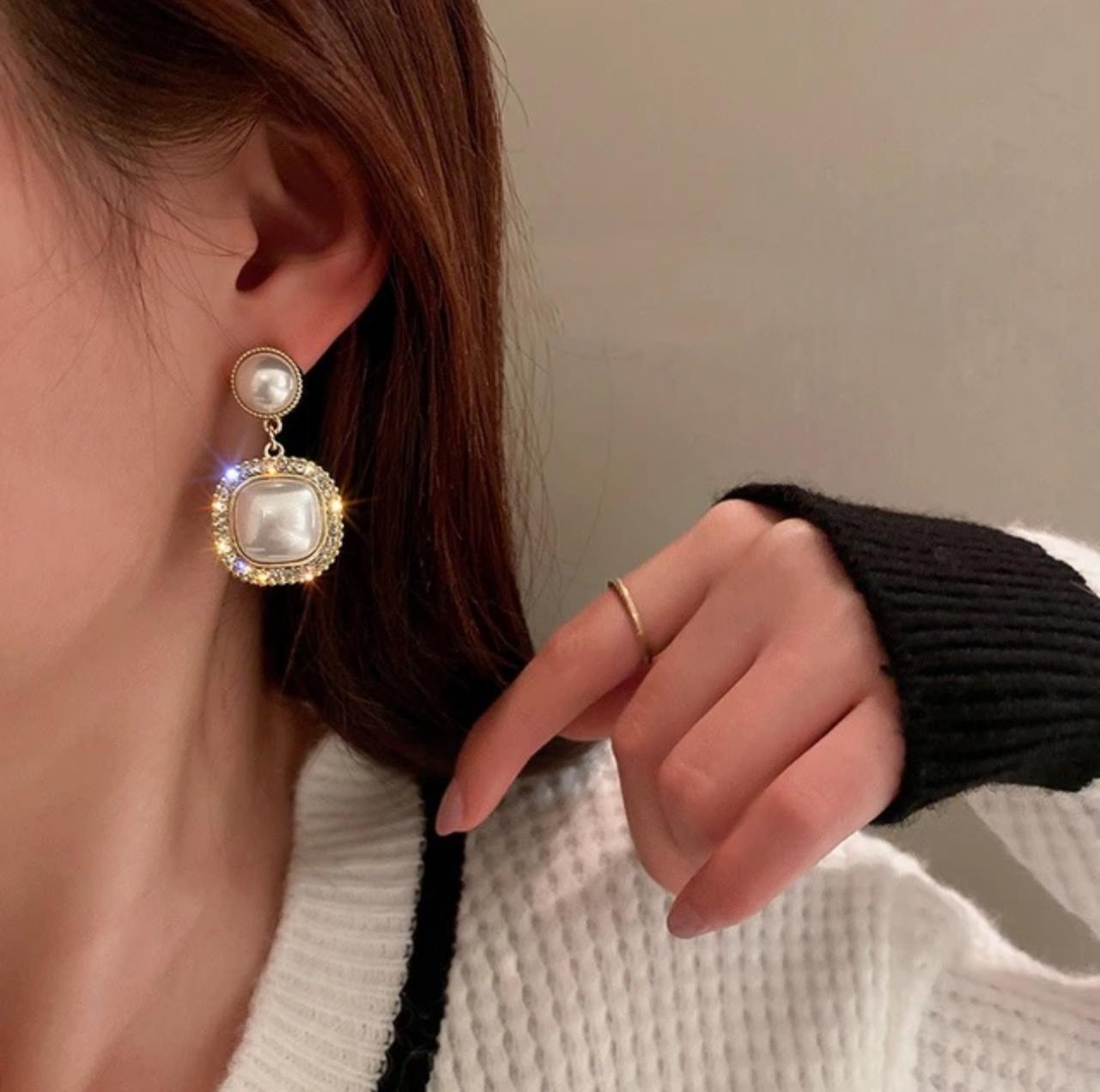 Pearl Drop Square Earrings - KE132