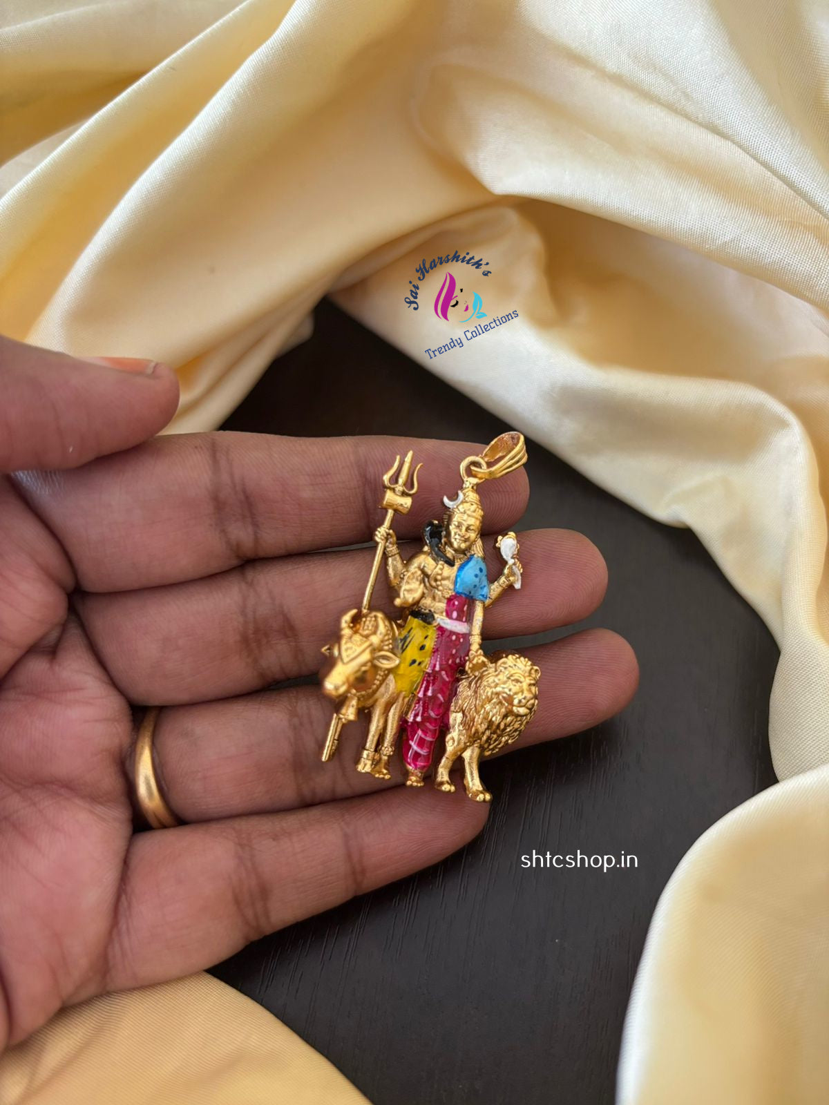Matte Finish Arthanareeswarar (Shiva Parvathi) Pendant with Enamel Polish - SHTC1339