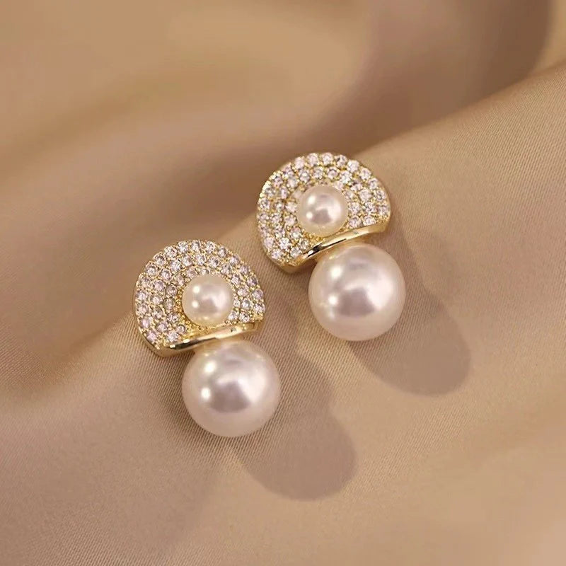 Fan-Shaped Design Full Diamond Earrings - KE524