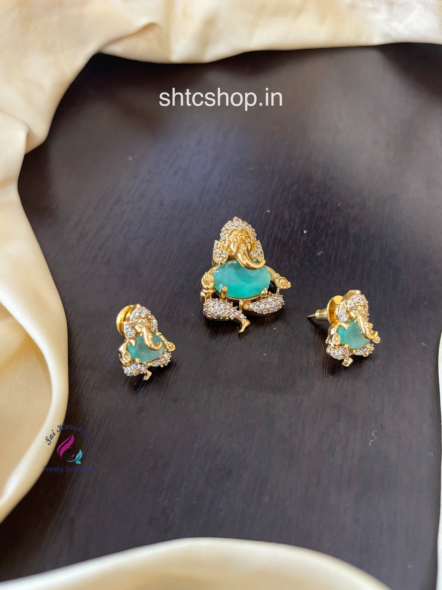 Cute Mate Finish Ganesha Pendant with Earrings - SHTC1485