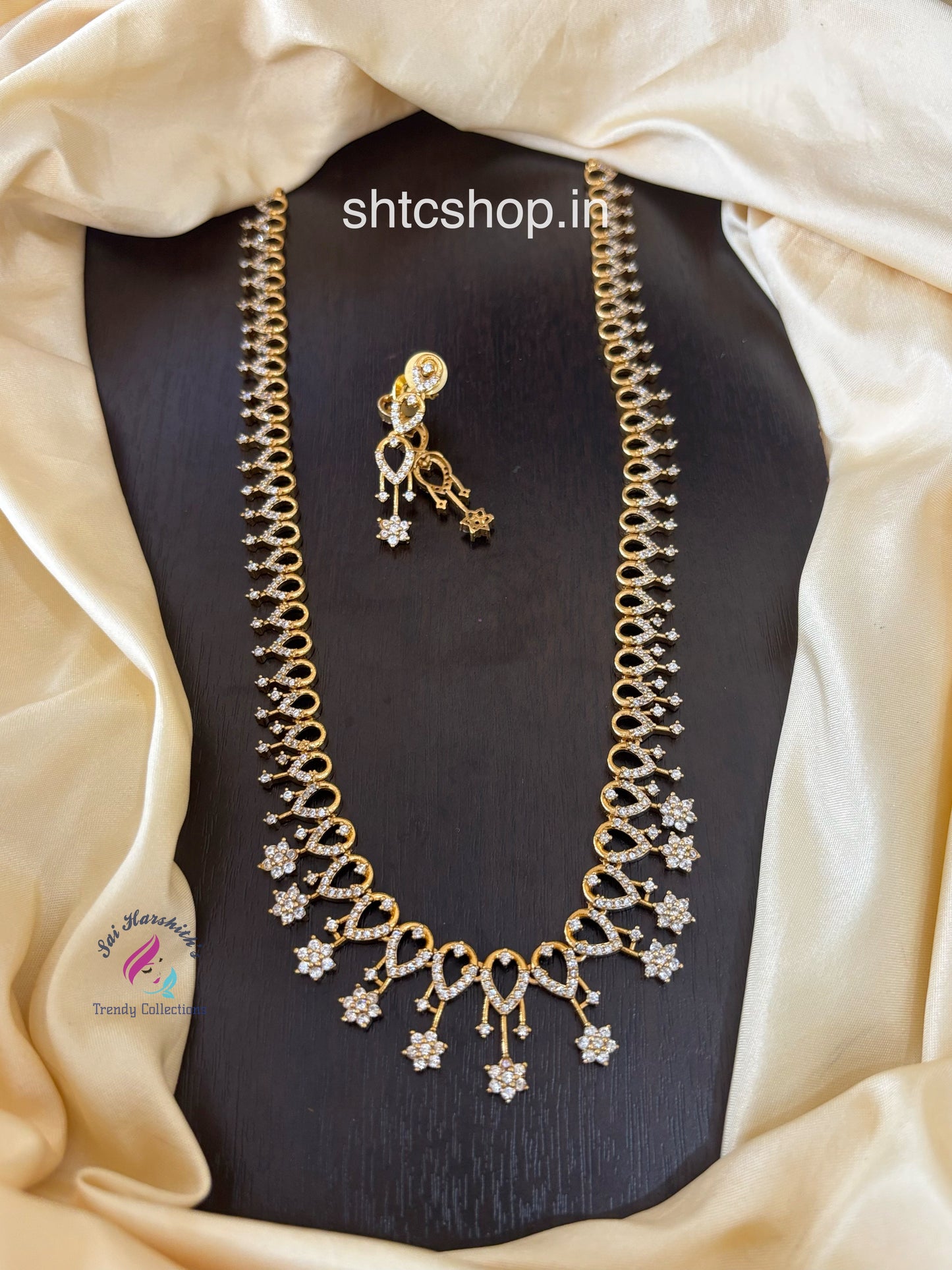 Matte Finish Zircon Stones Middle Haram Jewellery Set - SHTC1487