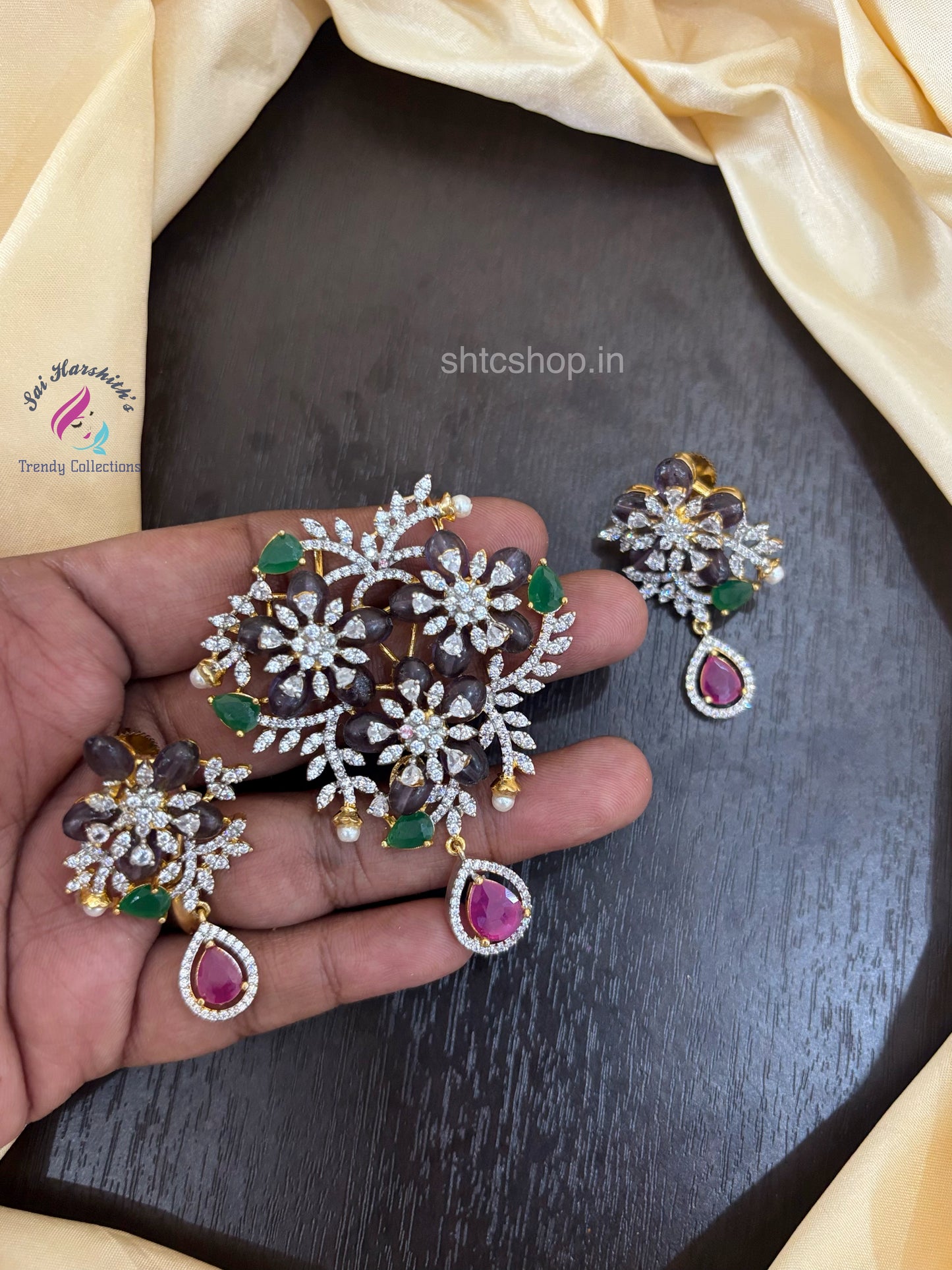 Diamond Replica design Statement Pendant with Earrings - SHTC1503