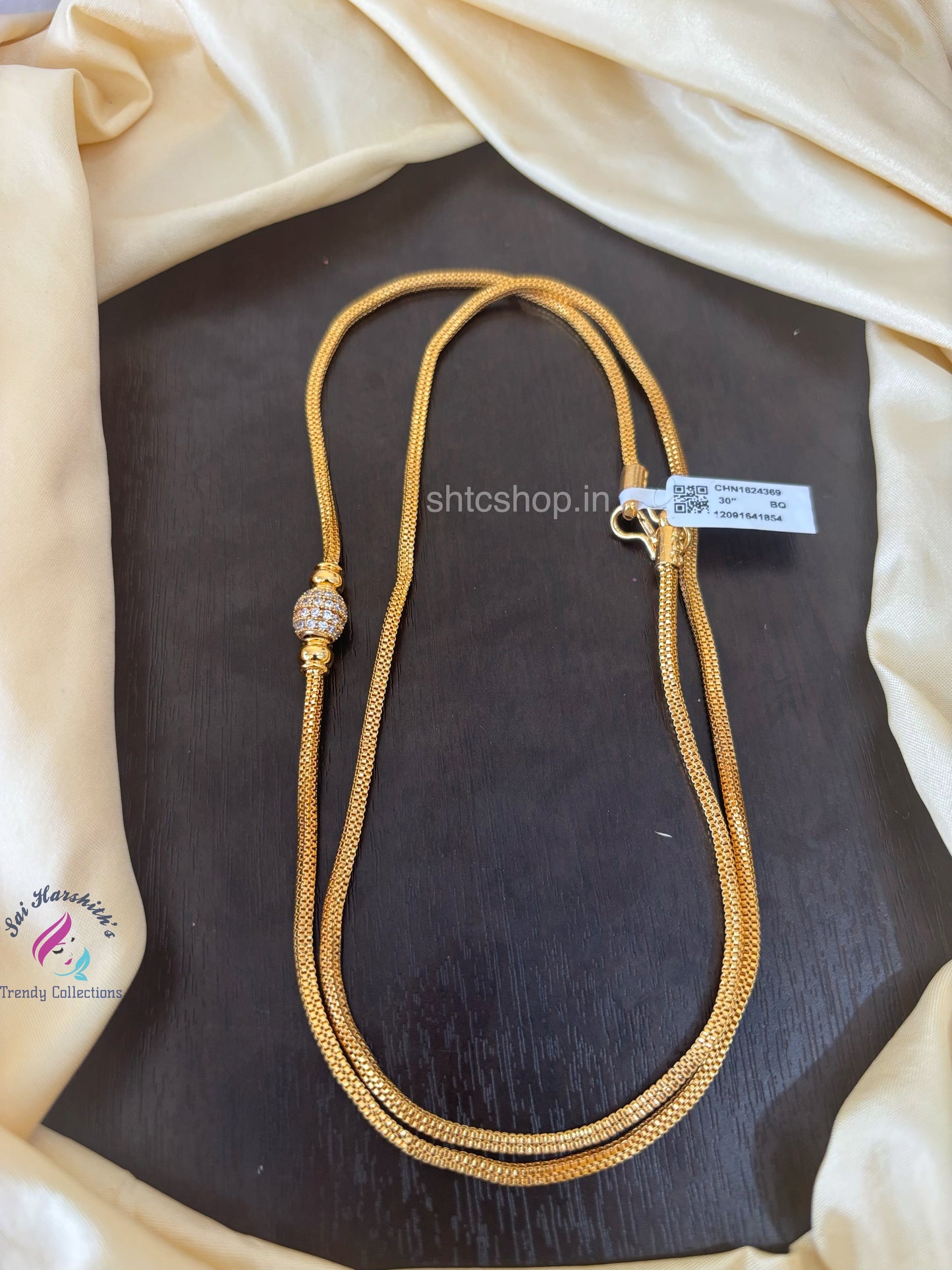 30 inches 1 gm gold Polished Mugappu Chain (White) - SHTC1534