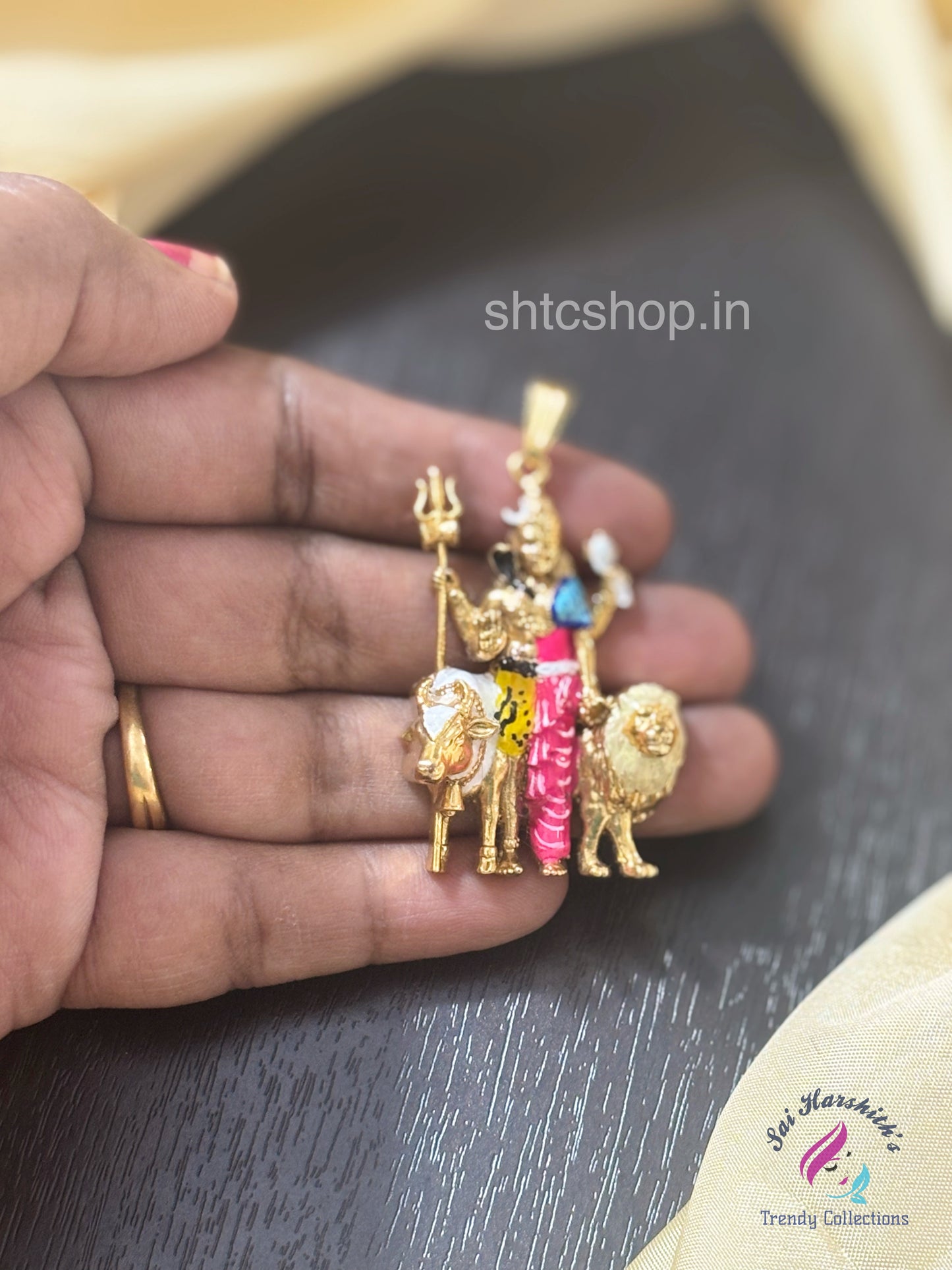 Matte Finish Arthanareeswarar (Shiva Parvathi) Pendant with Enamel Polish - SHTC1563