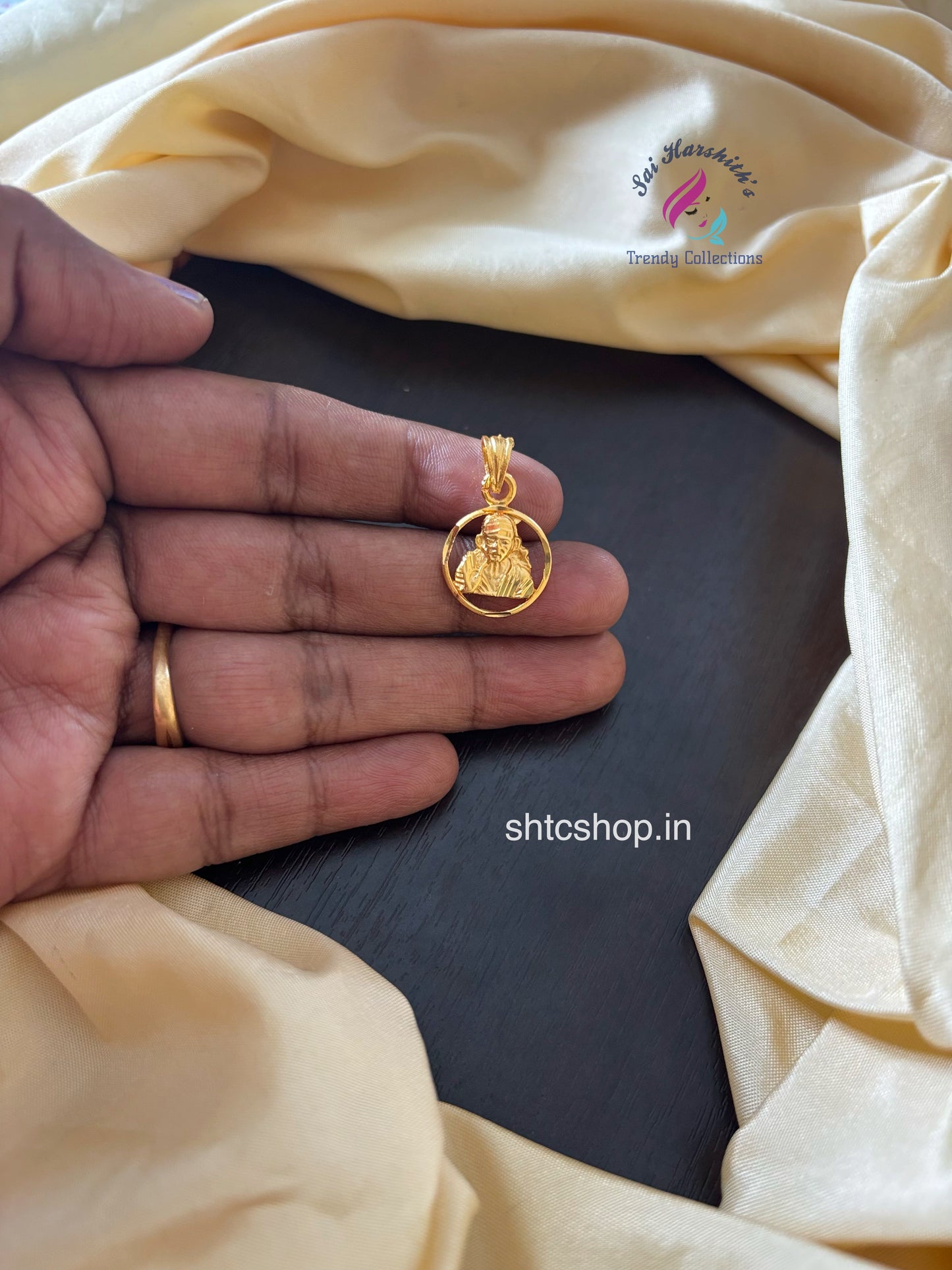 1 gm gold polished Sai baba pendant - SHTC1583