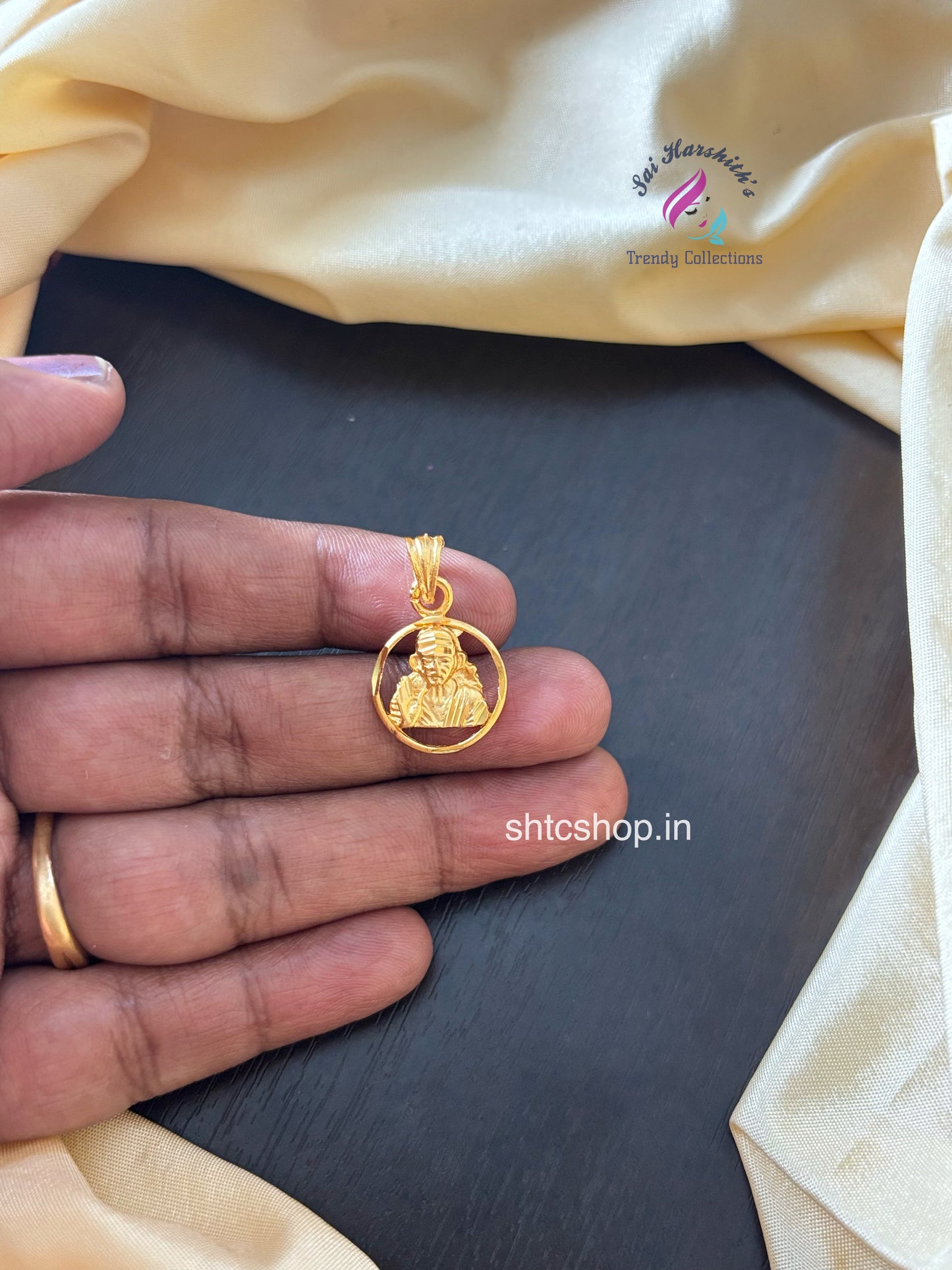 1 gm gold polished Sai baba pendant - SHTC1583