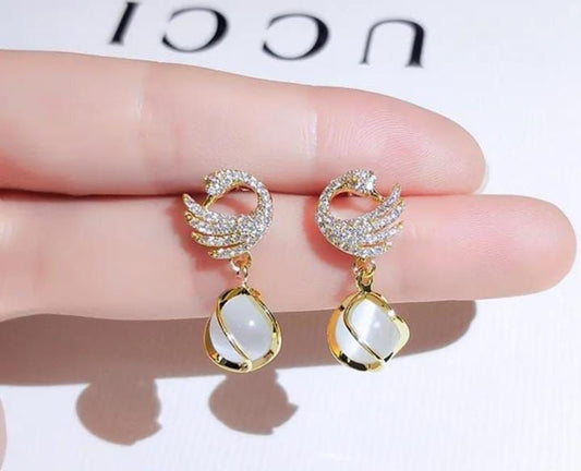 Pearl Drop Swam Earrings - KE159