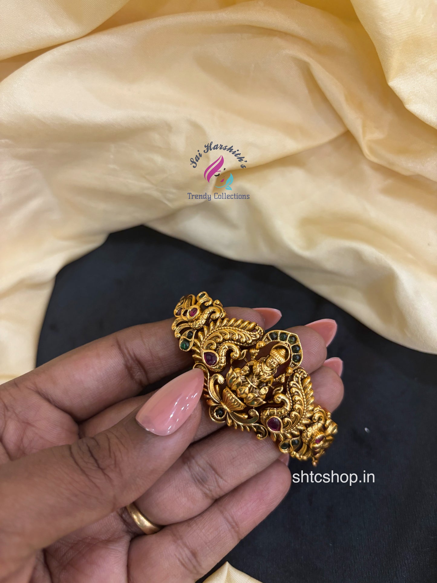 Temple Finish Openable Kada Bracelet (Fits from 2.4 to 2.8 sizes) - SHTC1624