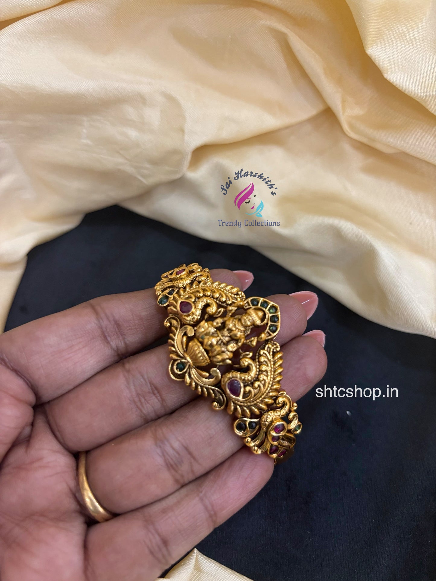 Temple Finish Openable Kada Bracelet (Fits from 2.4 to 2.8 sizes) - SHTC1624