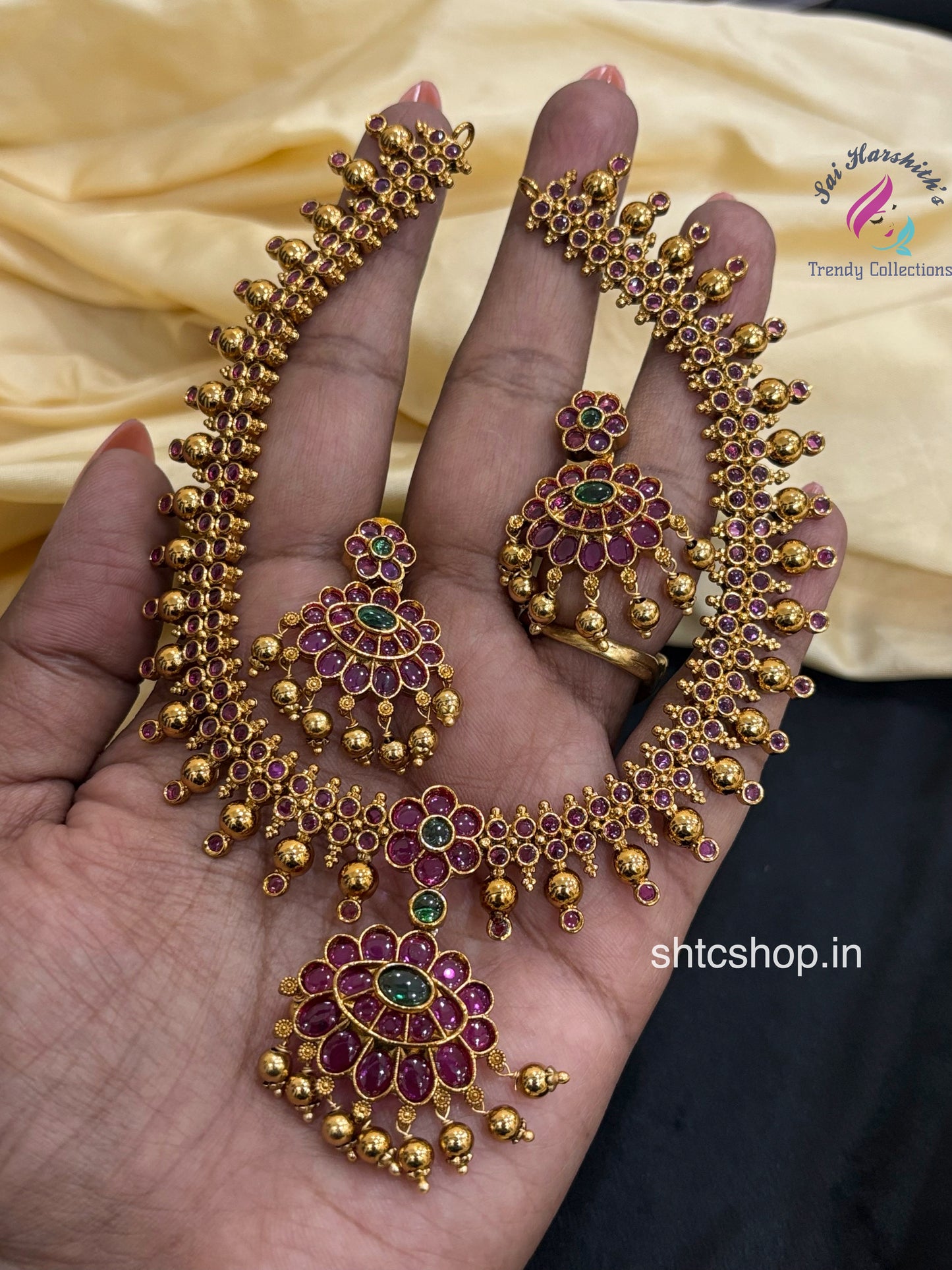 Kempu Stone Necklace with a fusion of Traditional and Modern Look - SHTC1630