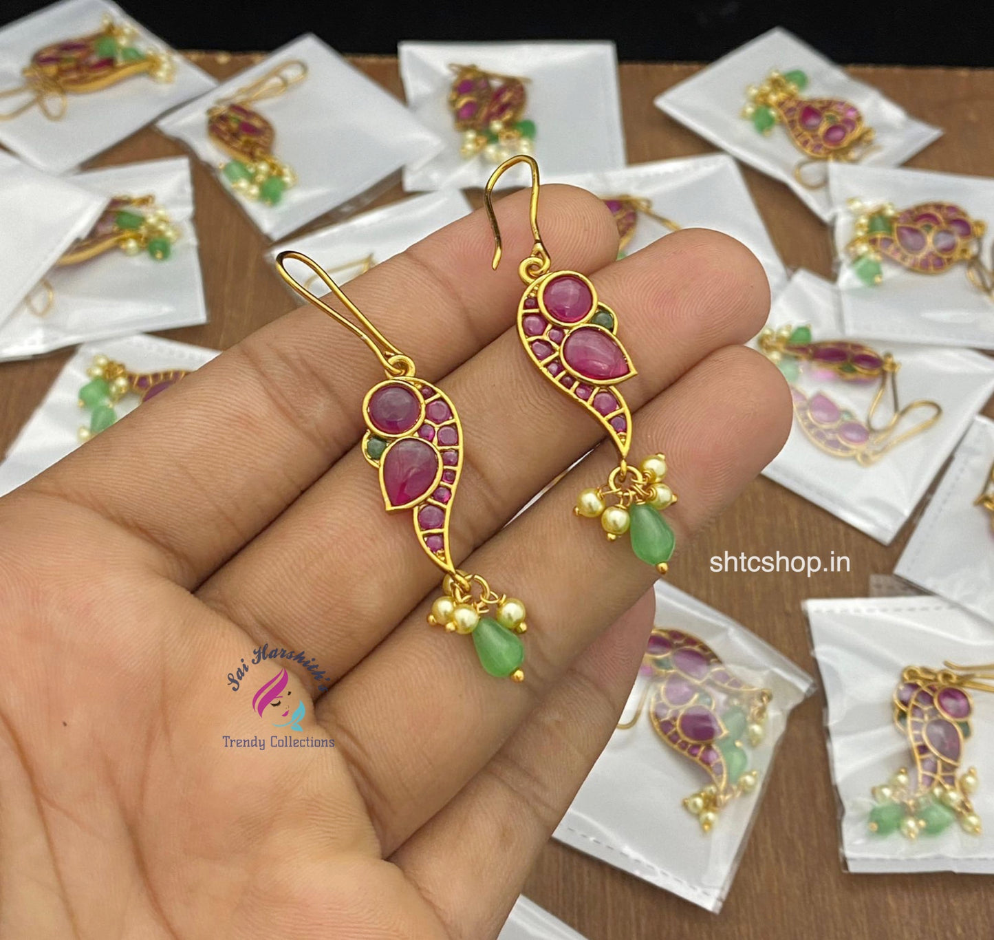 Kempu Stone hook type Hanging earrings - SHTC1639