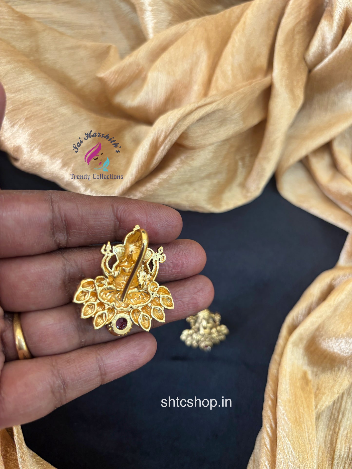 Matte Finish Ganesha Pendant with Earrings - SHTC1700