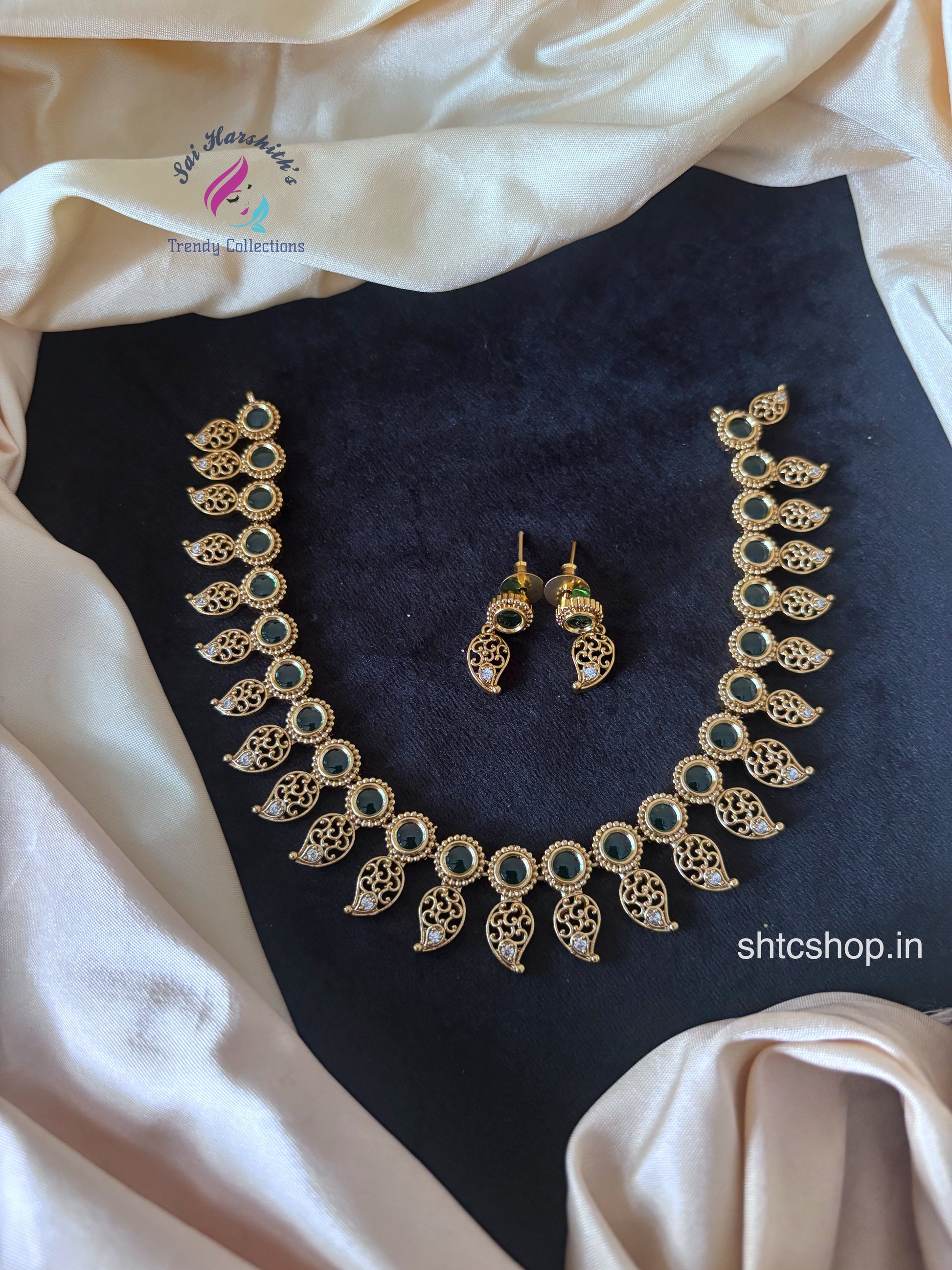 Matte Finish Necklace with Kempu Stones and Mango Design - SHTC1721
