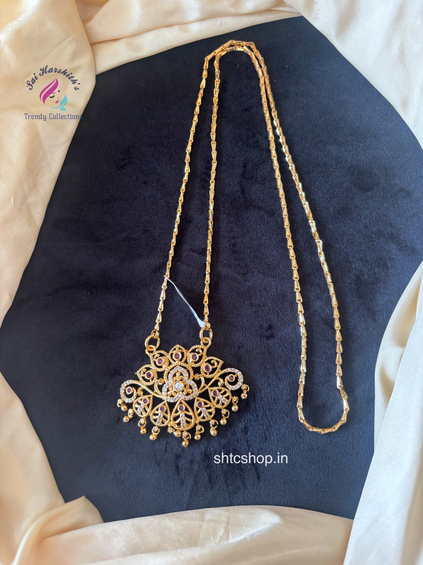 30 inches long 1 gm Gold Polished Dollar / Pendant with Chain - SHTC1723