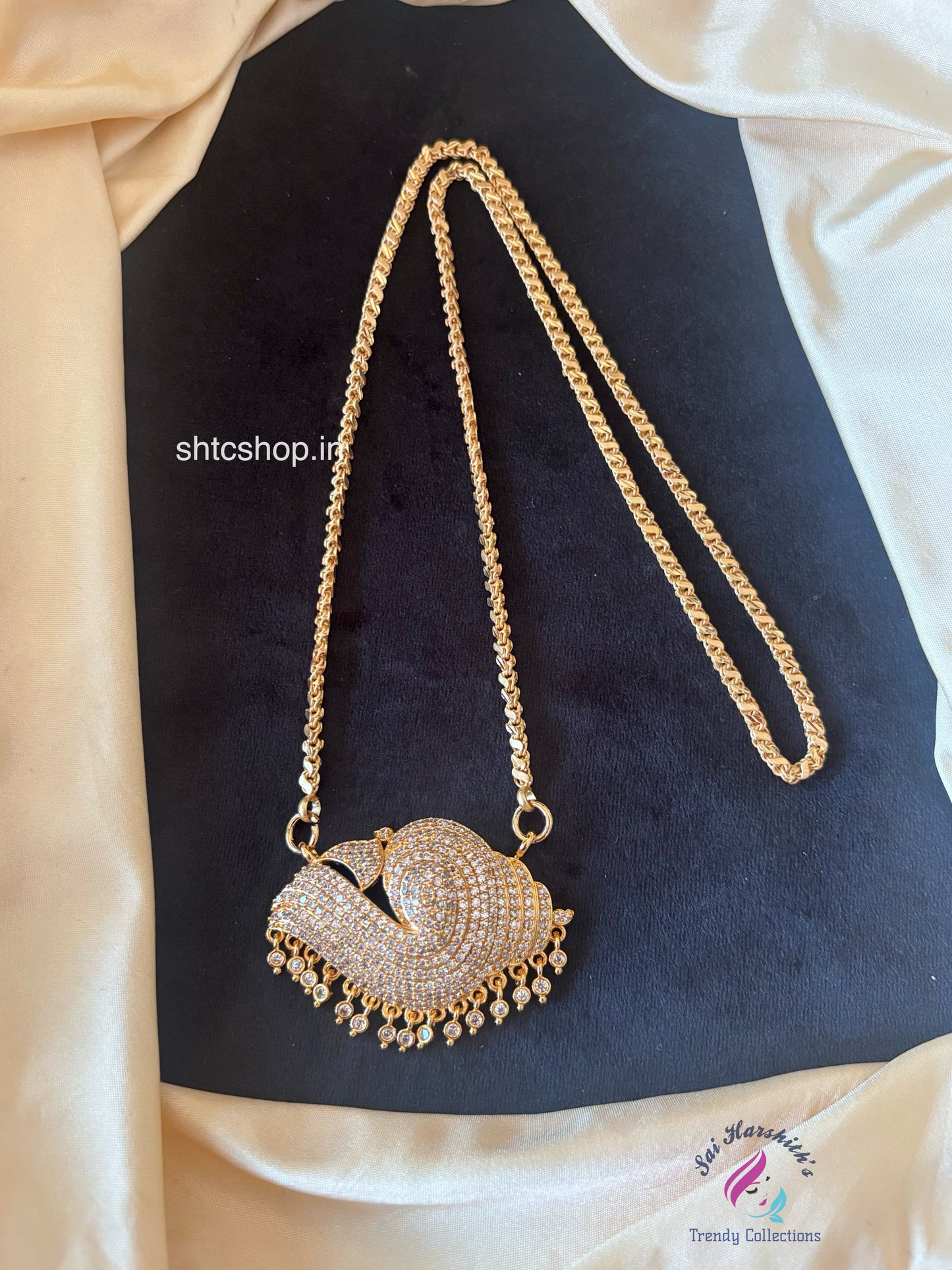 24 inches long 1 gm Gold Polished Sangu Dollar / Pendant with Chain - SHTC1731