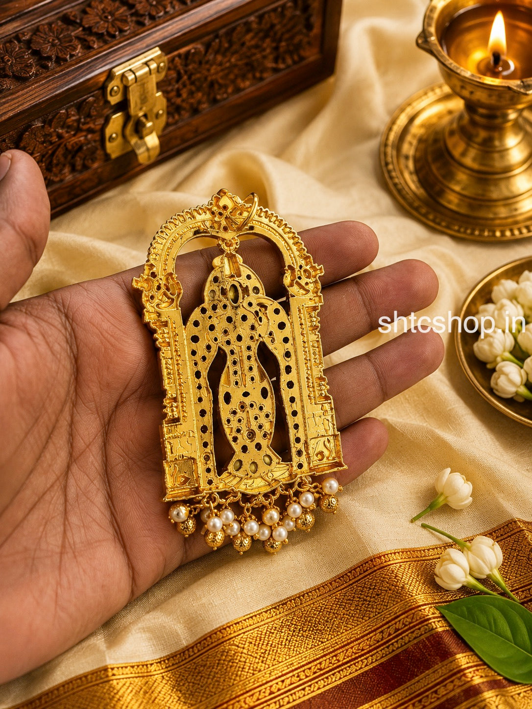 Meenakshi Amman Pendant with Kempu Stones – Matte Finish - SHTC1893