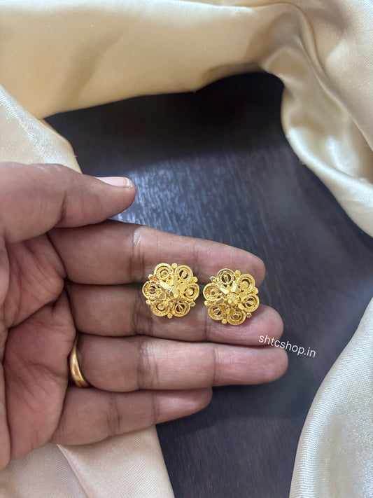 1GM Gold Polished Floral Stud Earrings | Traditional Flower Design - Back Screw - SHTC1961