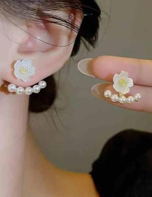 Pretty Floral Pearl Korean Earrings - KE217