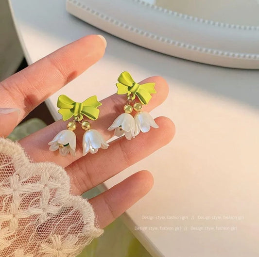 Cute Bow & Lily Drop Stud - KE229