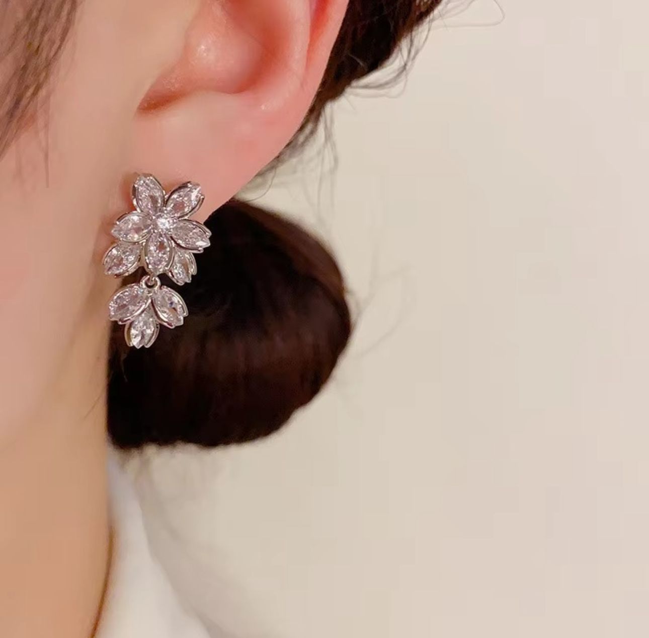 Flower Style Zircon Stud Earrings (Silver Finish) - KE240