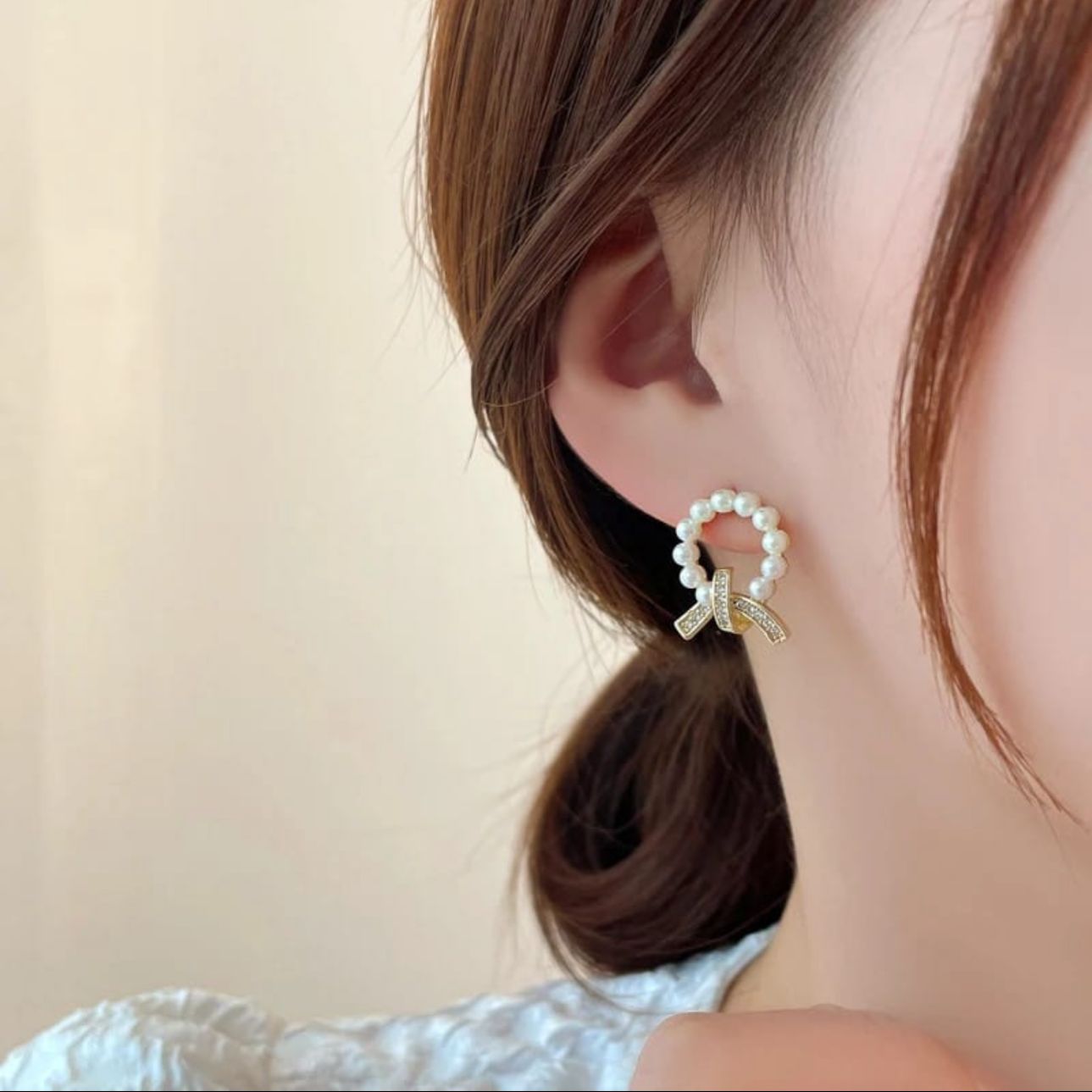 Bow Styled Pearl Earrings - KE257