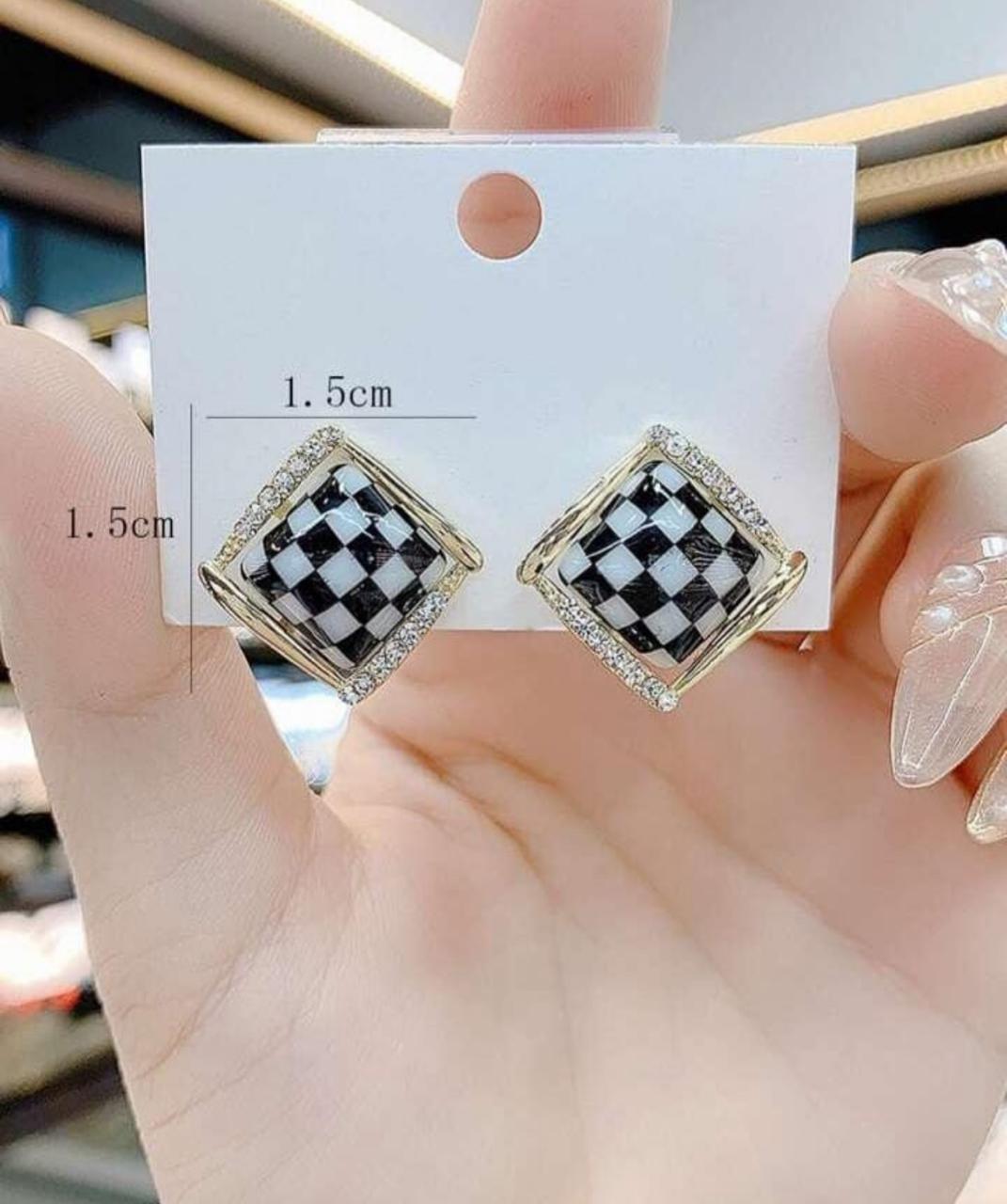 Rhinestone Checked Stud - KE261