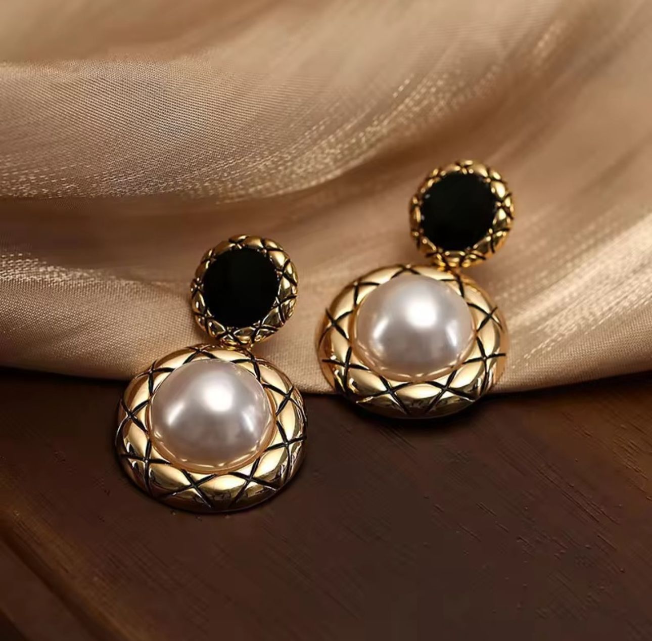 Textured Round Pearl Drop Korean Earrings - KE262